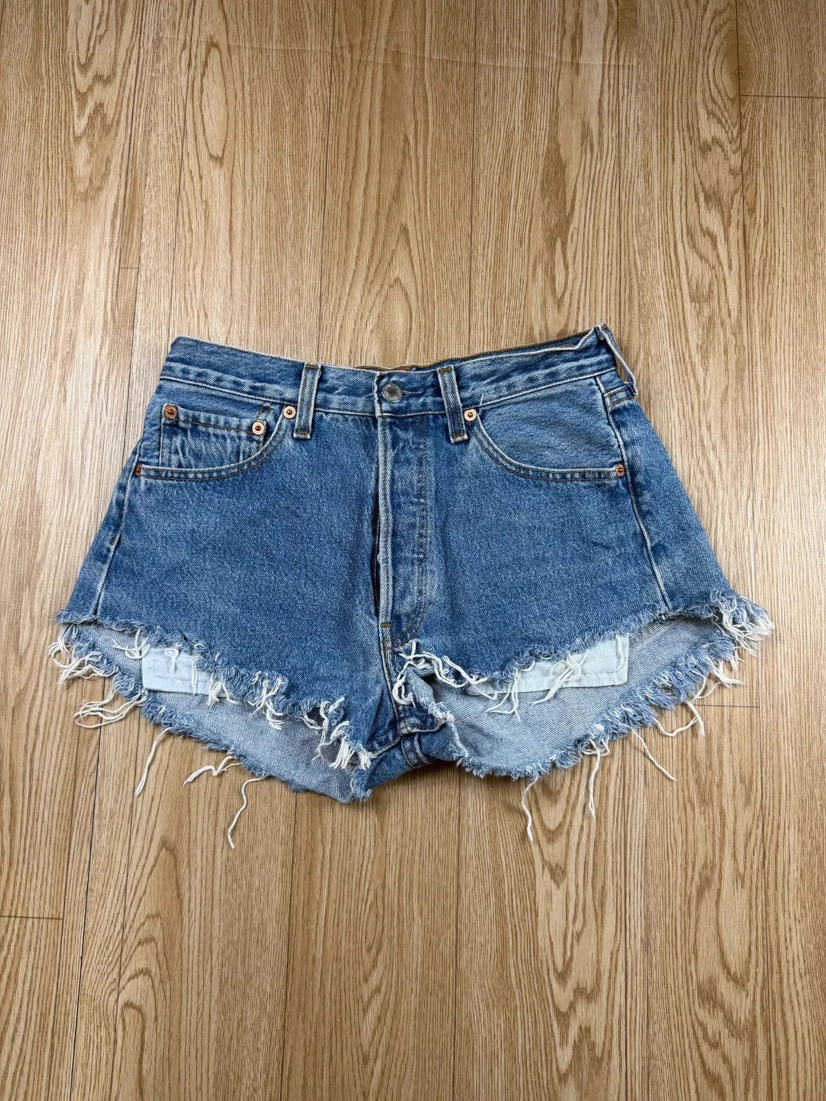 Short Levi's 501 vintage 90s denim bleu taille haute W29