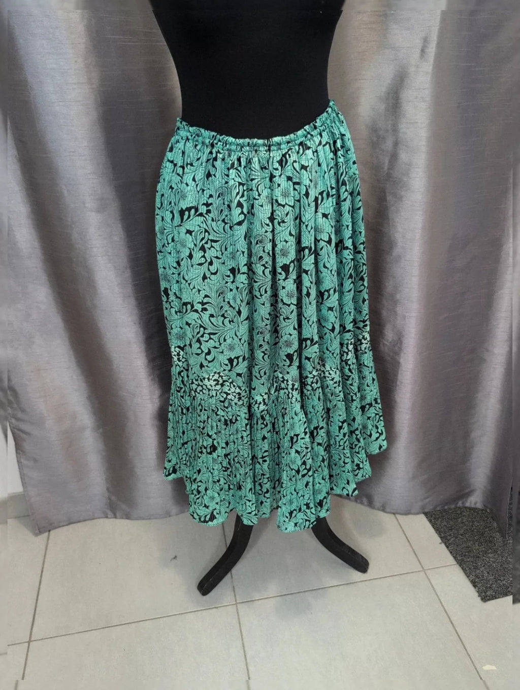 Jupe longue turquoise motif arabesque années 90 taille M