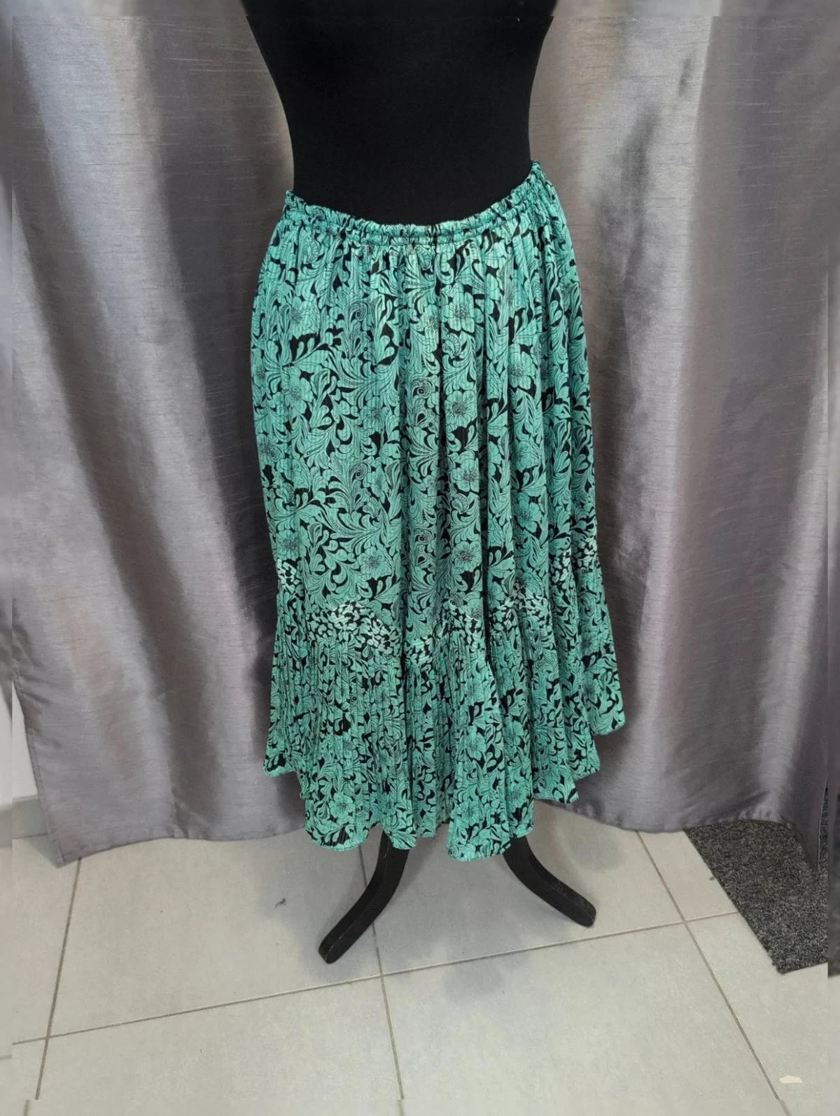 Jupe longue turquoise motif arabesque années 90 taille M