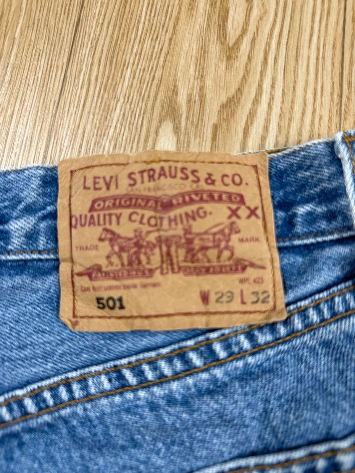 Short Levi's 501 vintage 90s denim bleu taille haute W29