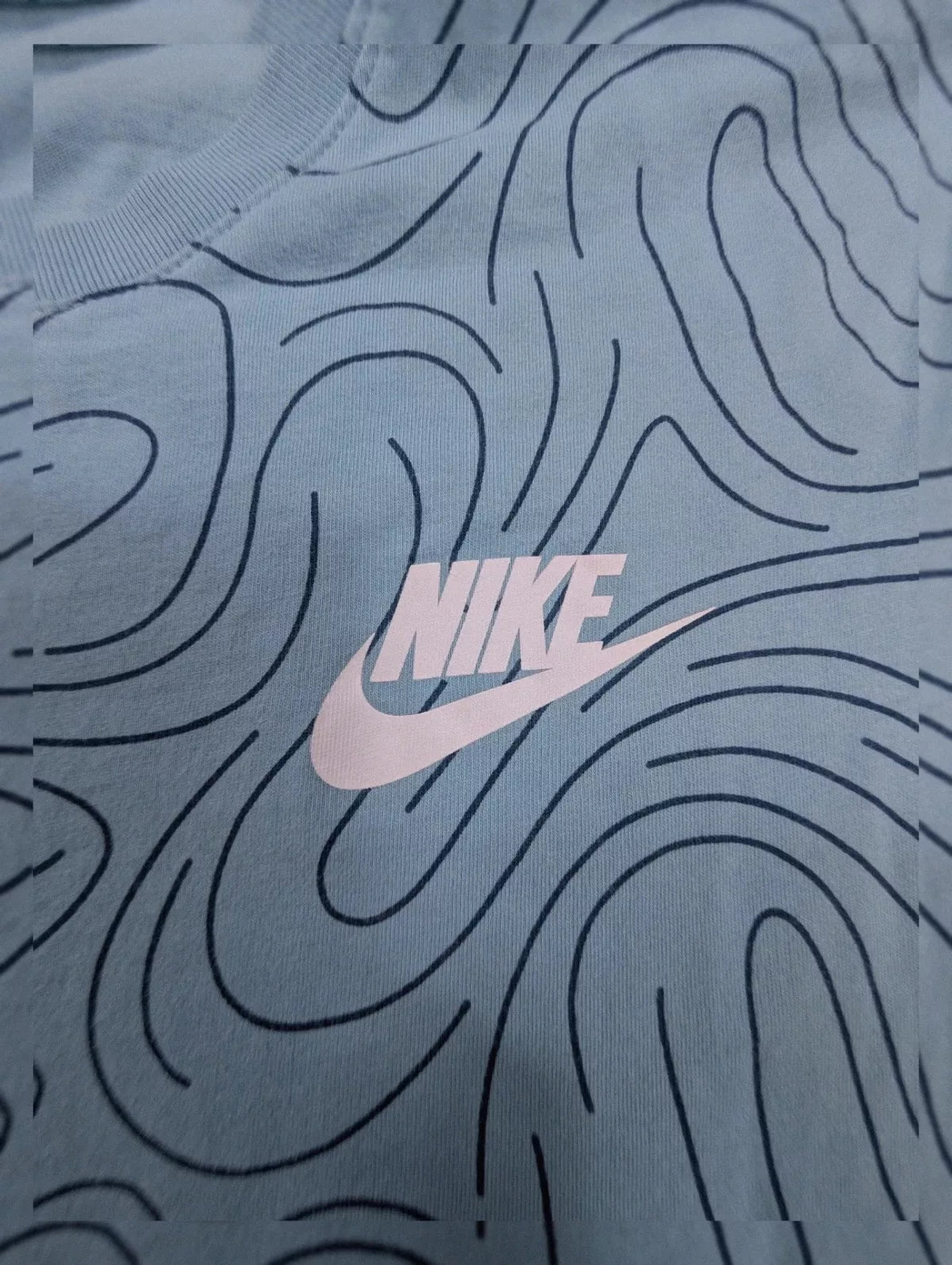 T-shirt Nike motif abstrait bleu ciel noir M