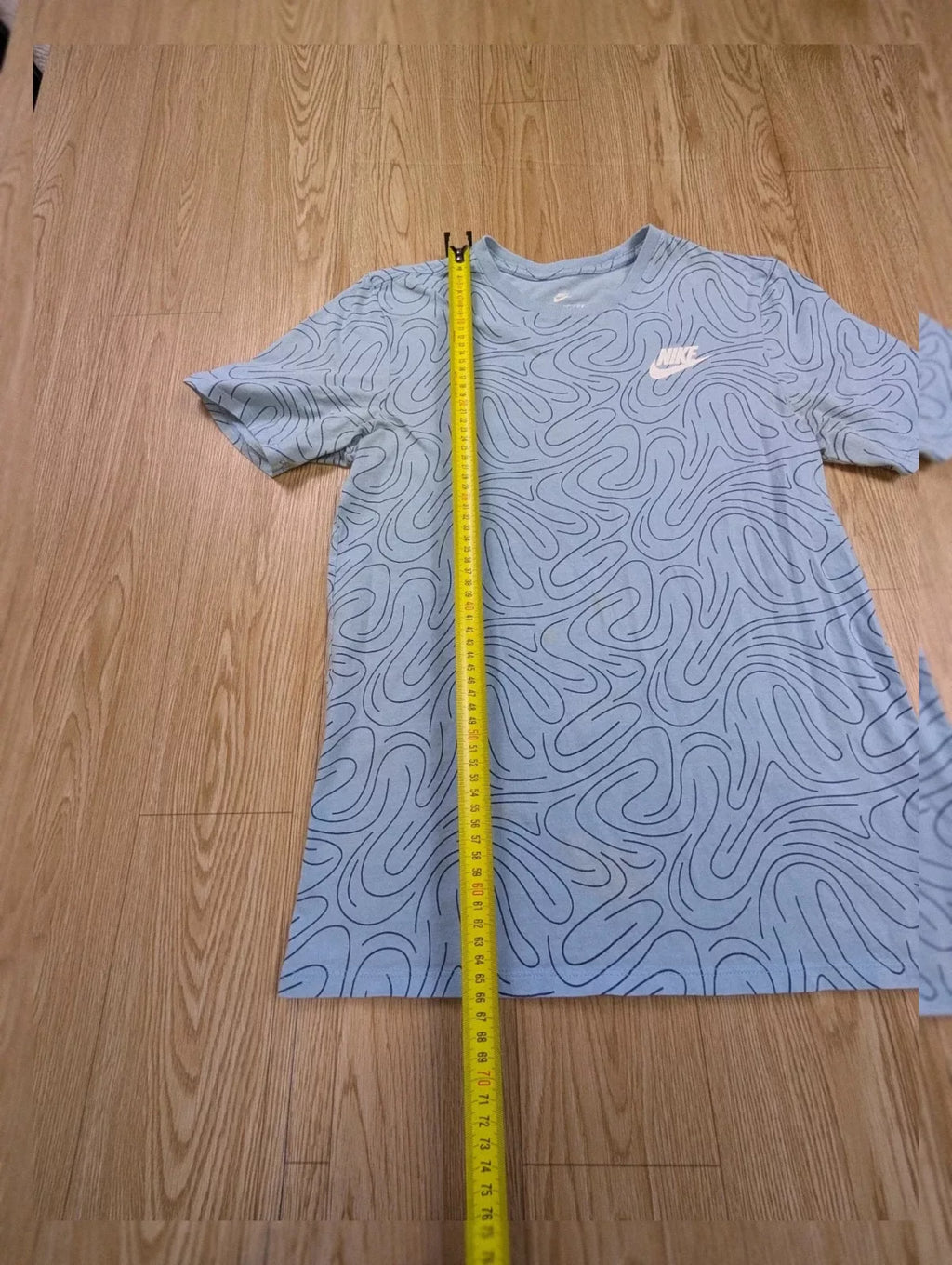 T-shirt Nike motif abstrait bleu ciel noir M