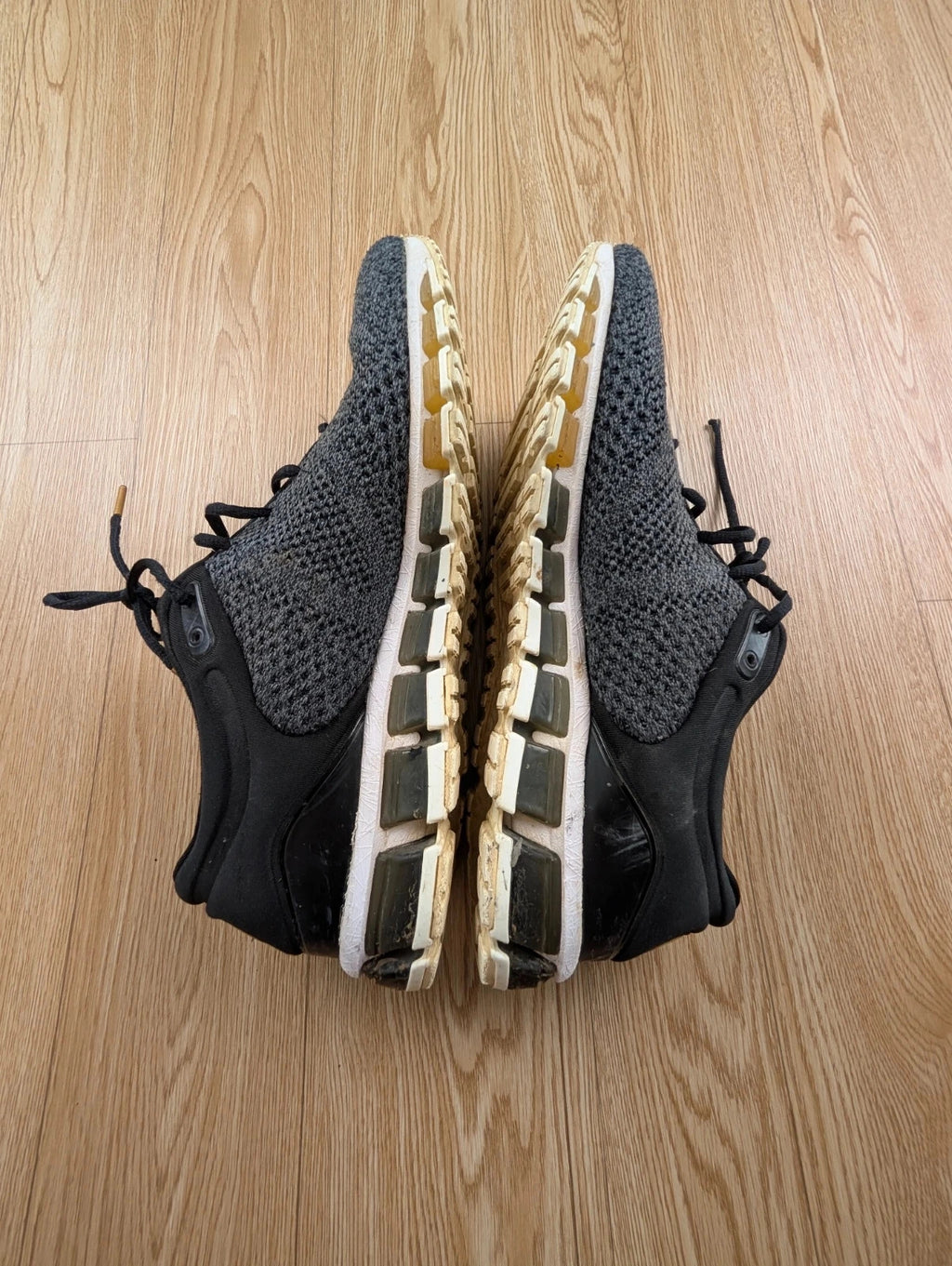 Basket Asics Gel-Quantum 360 Knit 2 gris et noir 46