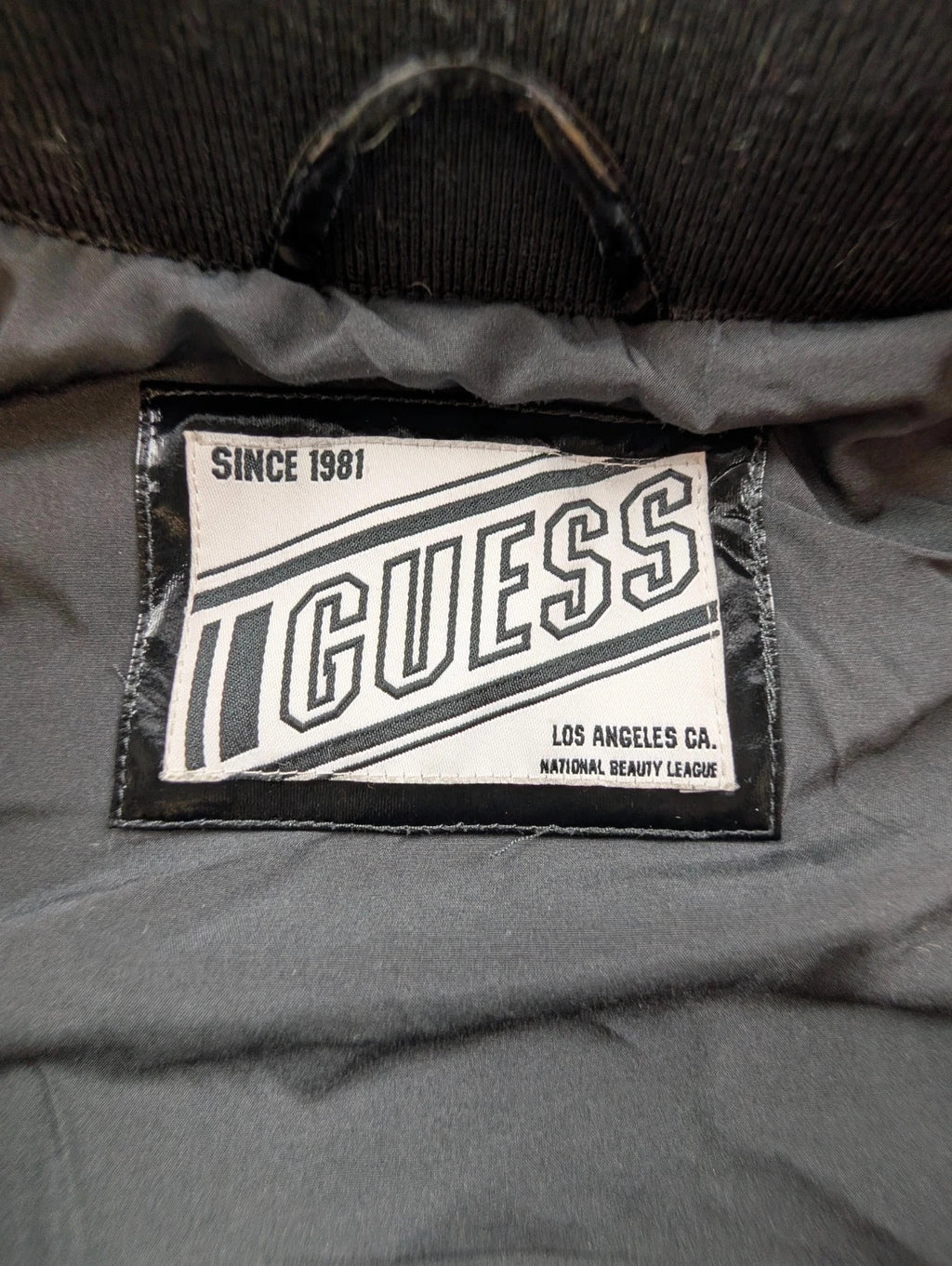Doudoune Guess Vona Jacket noire brillante matelassée S