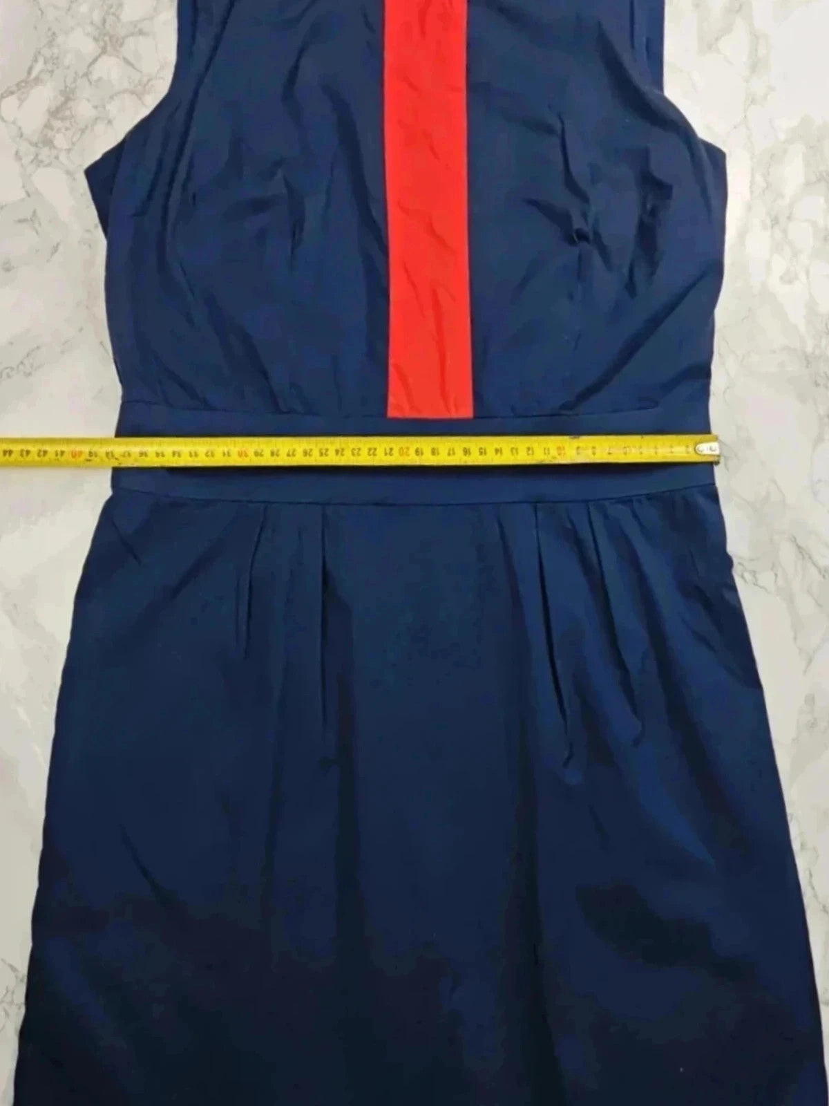 Robe Tommy Hilfiger bande verticale rouge bleu marine taille 6