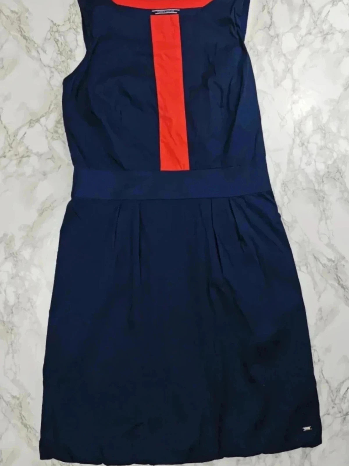 Robe Tommy Hilfiger bande verticale rouge bleu marine taille 6