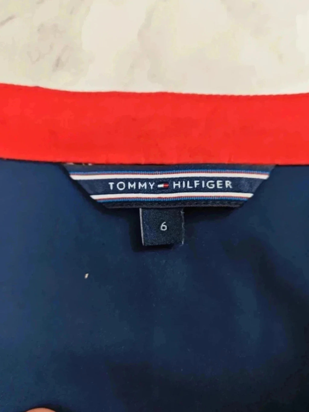 Robe Tommy Hilfiger bande verticale rouge bleu marine taille 6