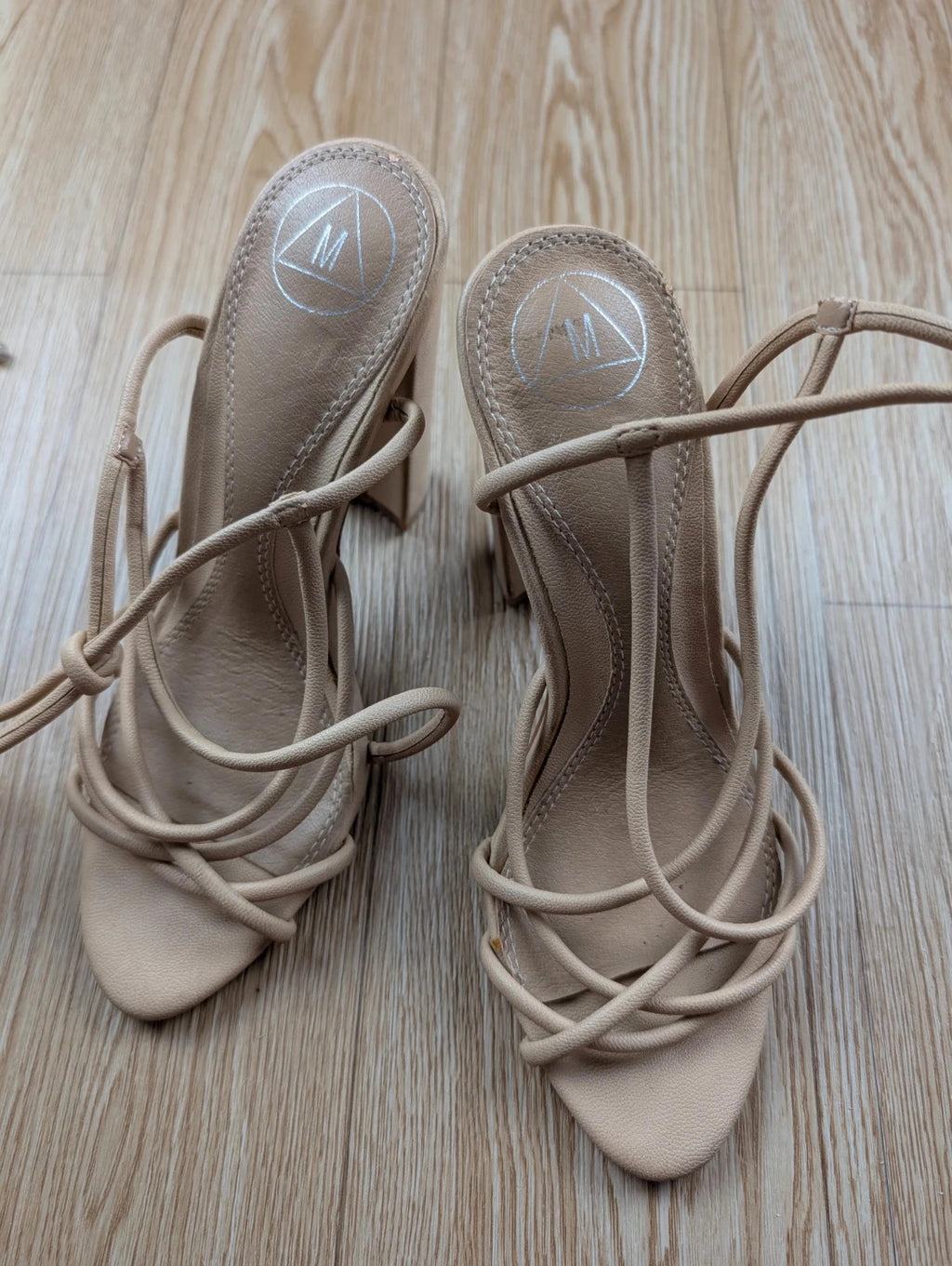 Sandales à talons Missguided nude lacets beige taille 37