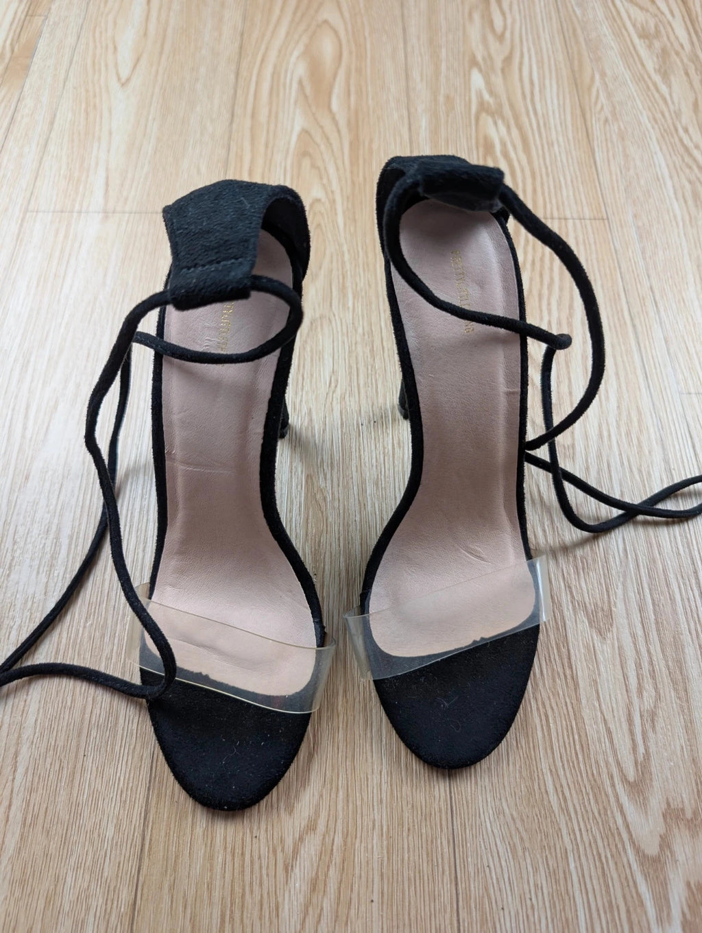 Sandales à talons PrettyLittleThing noires transparentes lacets 37
