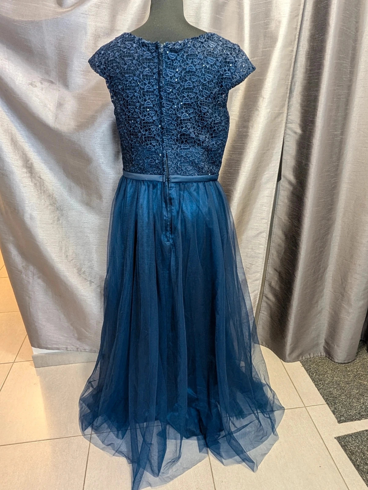 Robe Longue Cérémonie Dentelle Sequins Bleu Marine Taille 38