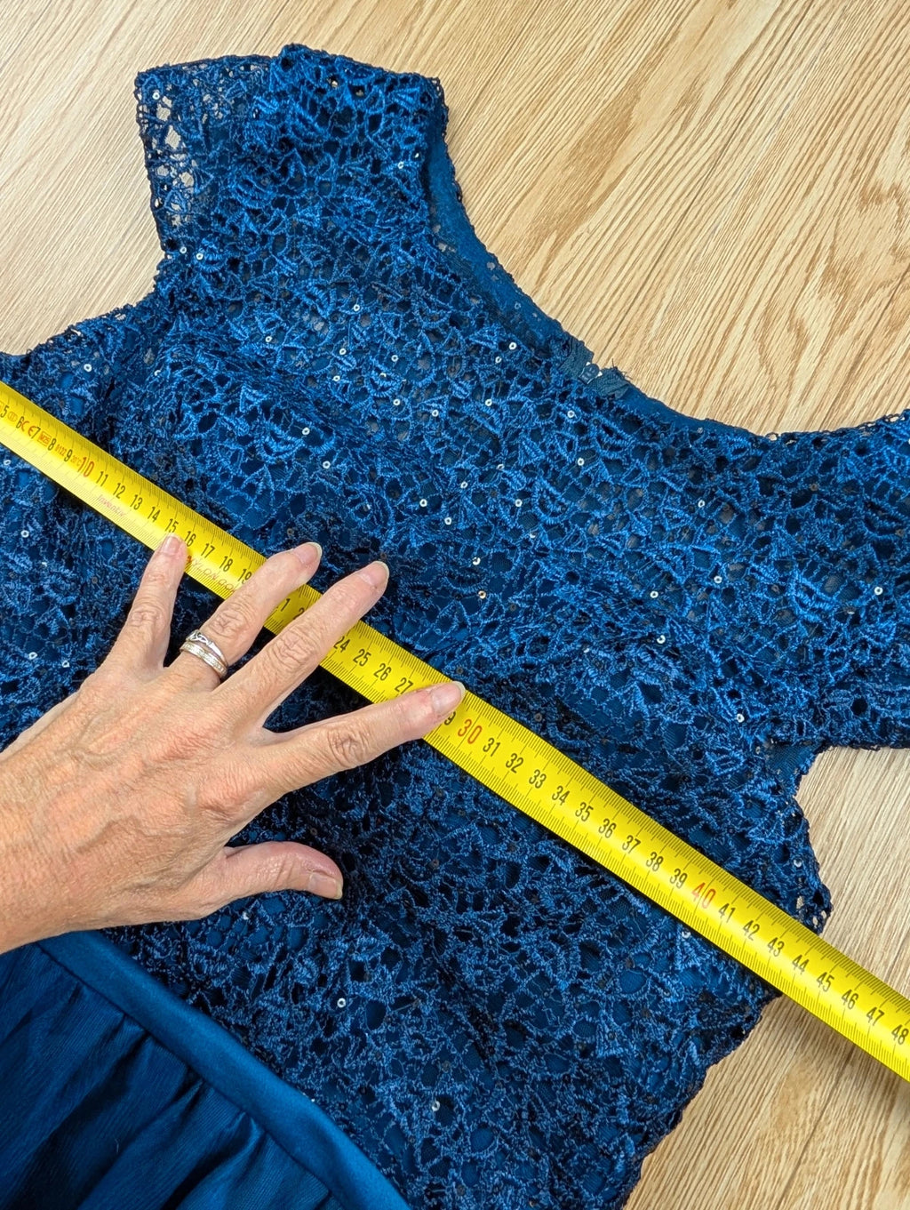 Robe Longue Cérémonie Dentelle Sequins Bleu Marine Taille 38
