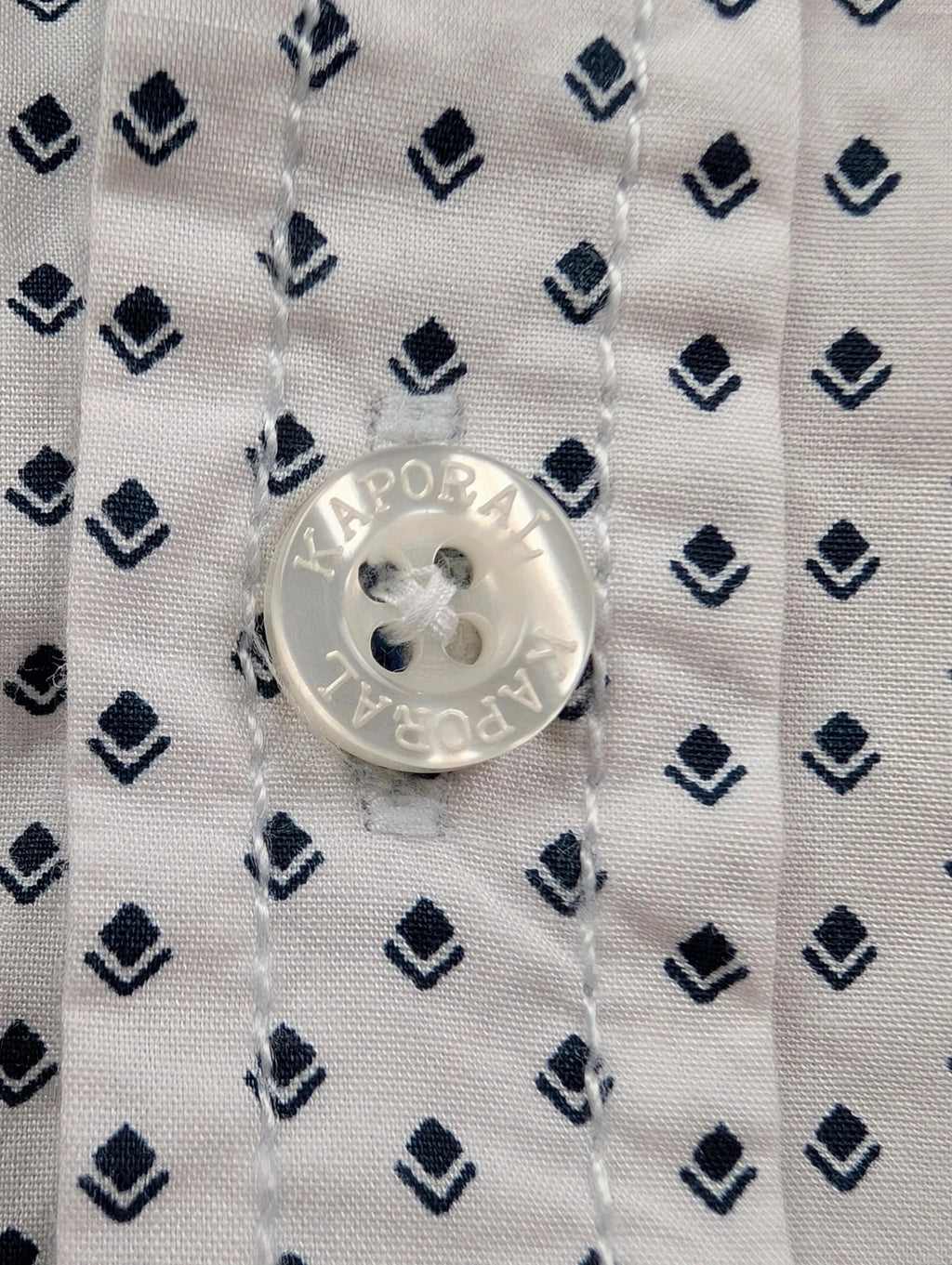 Chemise Kaporal blanc micro imprimé bleu marine L
