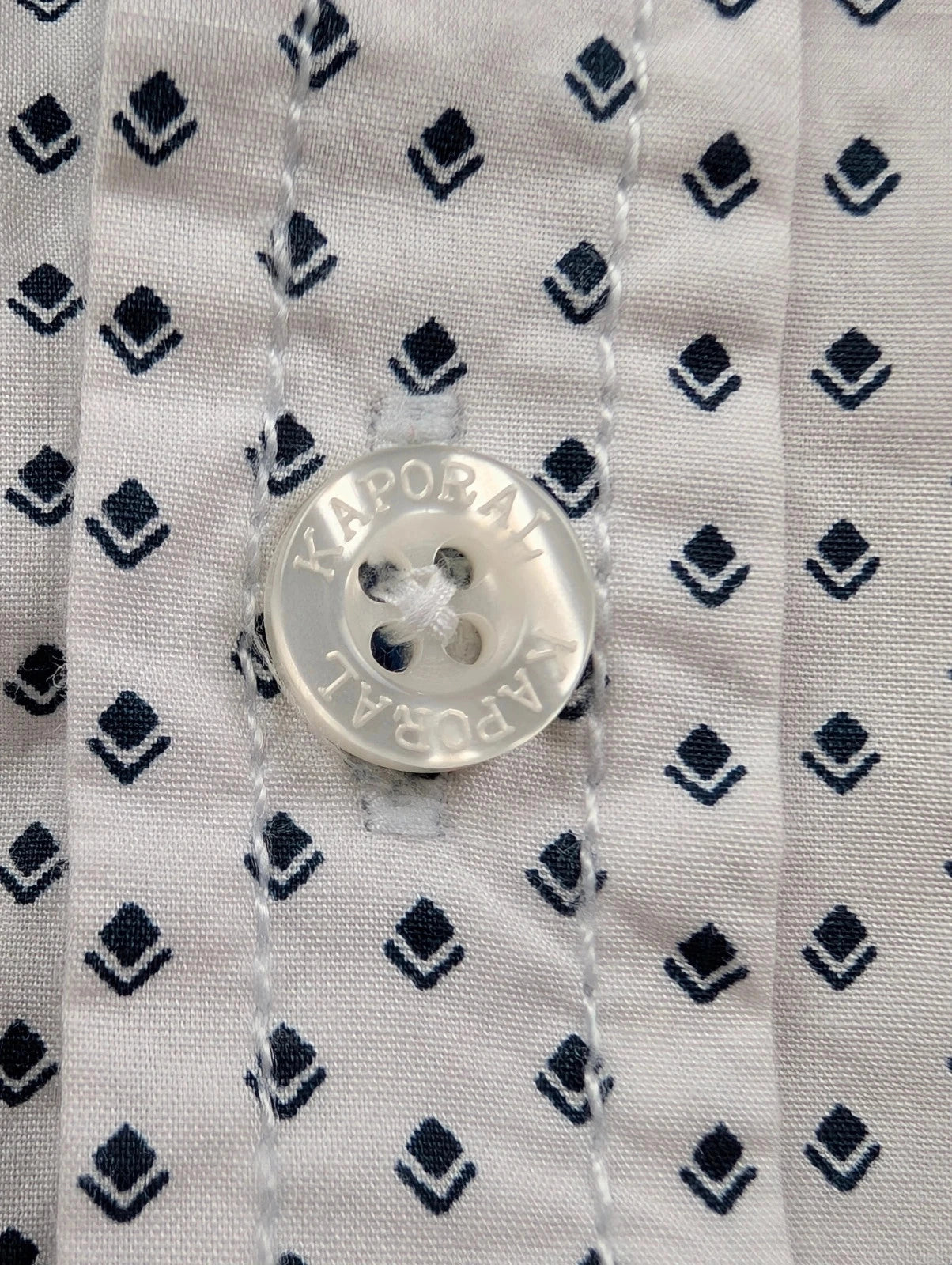 Chemise Kaporal blanc micro imprimé bleu marine L