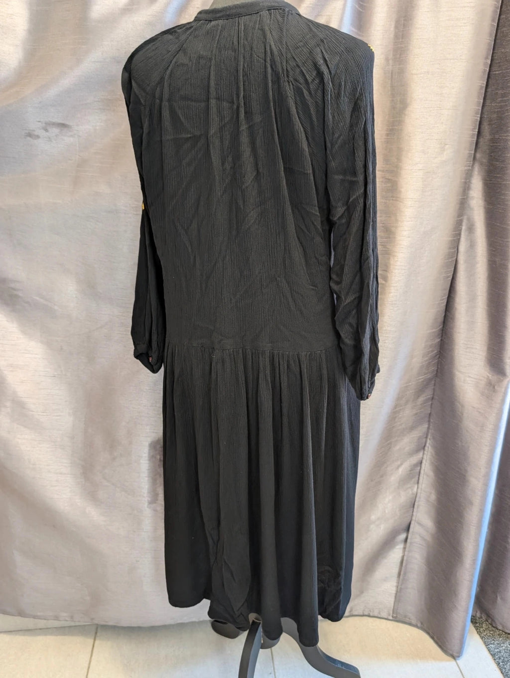Robe Bakker Made with Love noire broderies étoiles dorées M