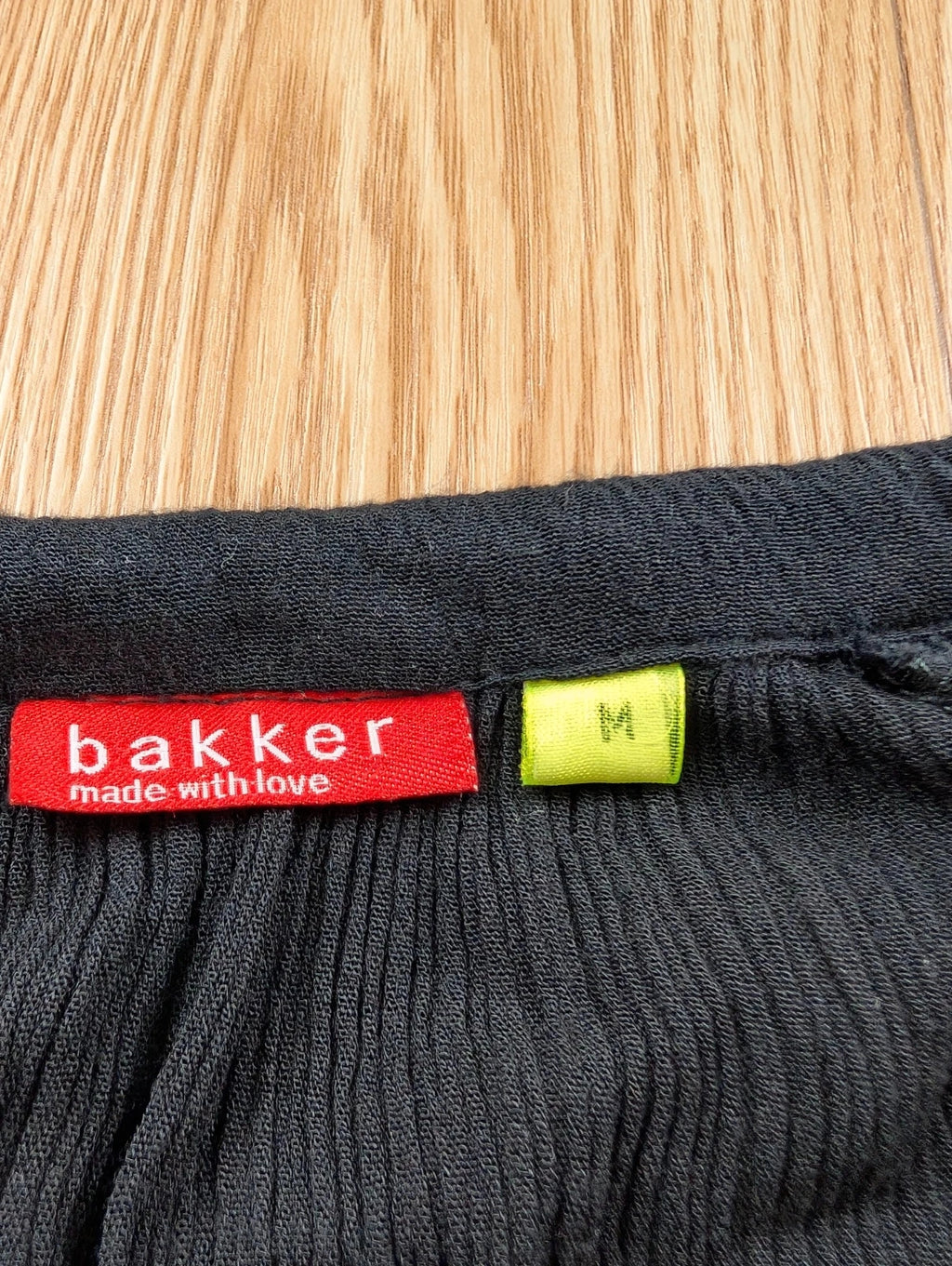 Robe Bakker Made with Love noire broderies étoiles dorées M