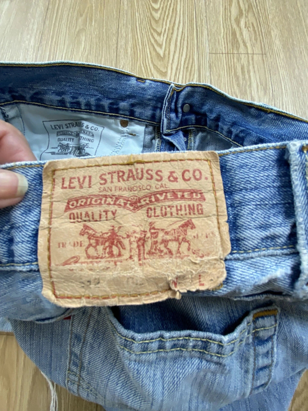 Short Jean Levi's 512 Bootcut Bleu Clair Destroy W31 Taille 40