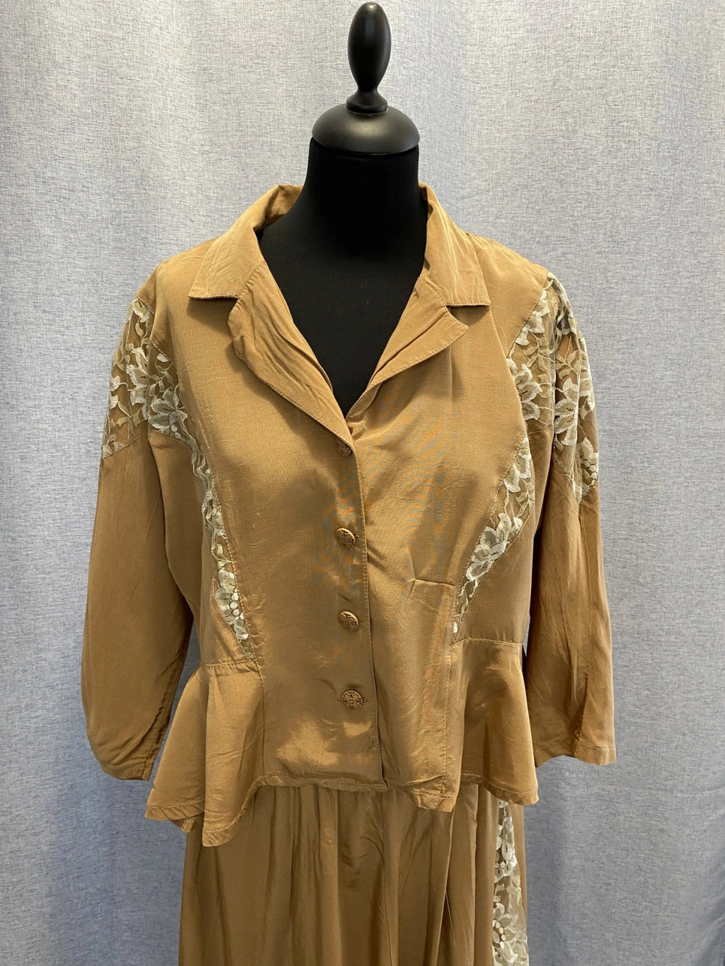 Ensemble Vintage Veste Peplum et Jupe Longue Dentelle Camel L