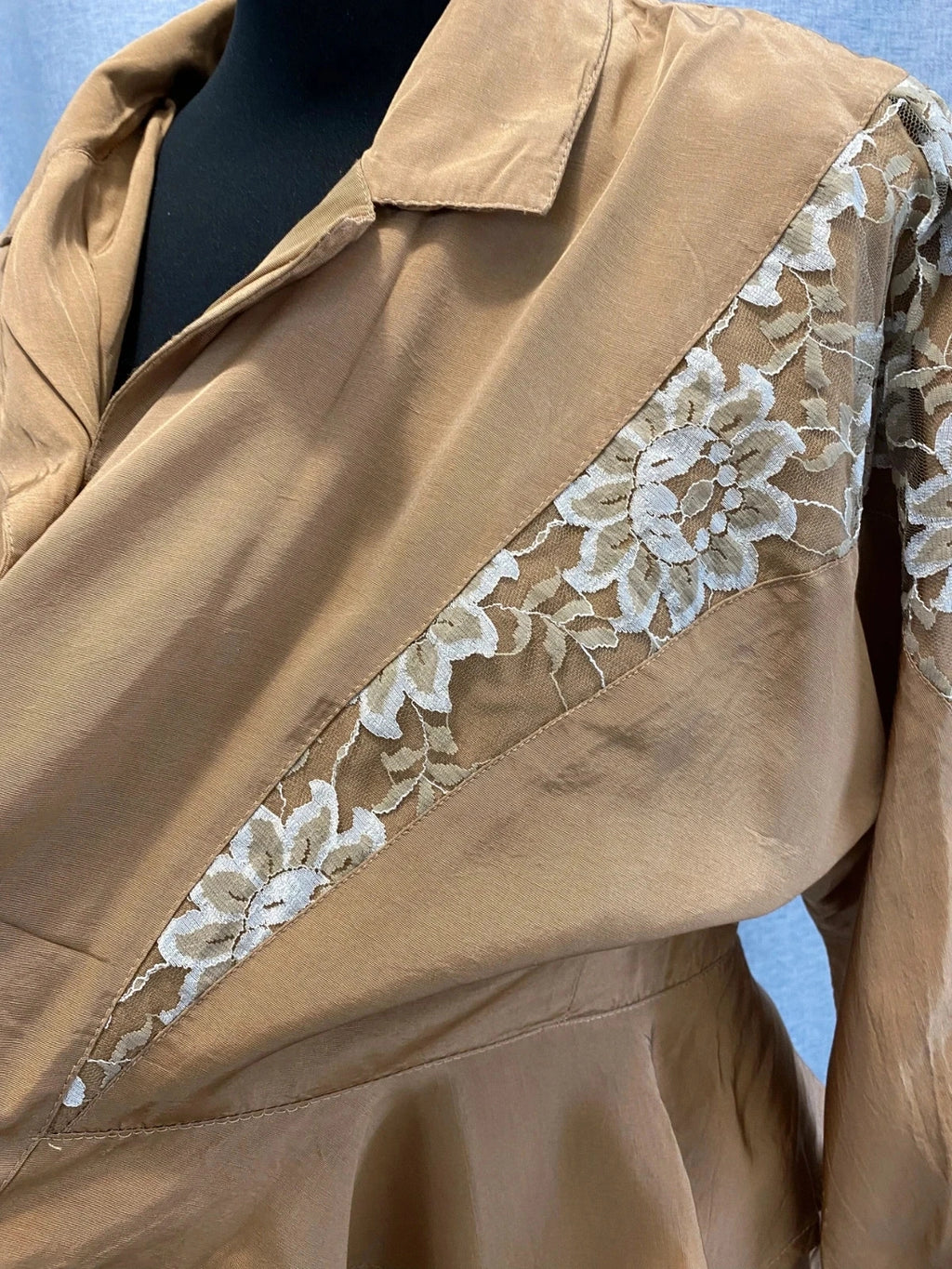 Ensemble Vintage Veste Peplum et Jupe Longue Dentelle Camel L