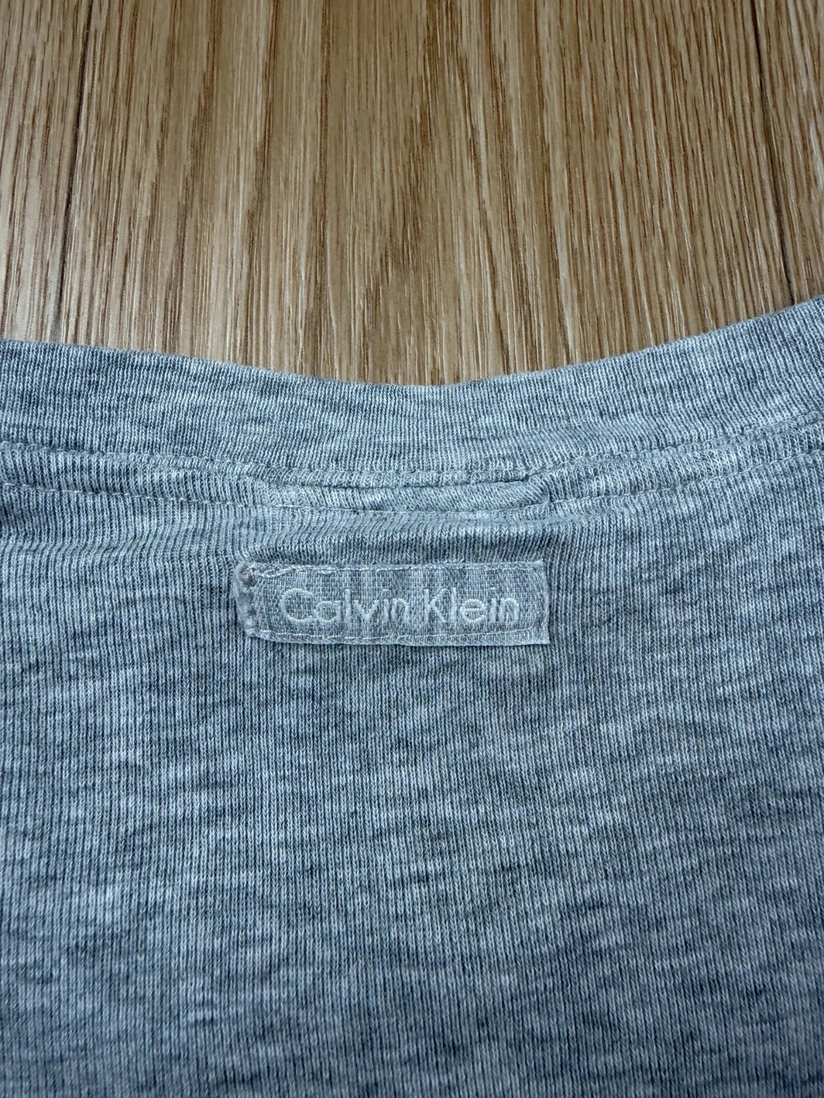T-shirt Calvin Klein gris chiné col rond M coton slim fit