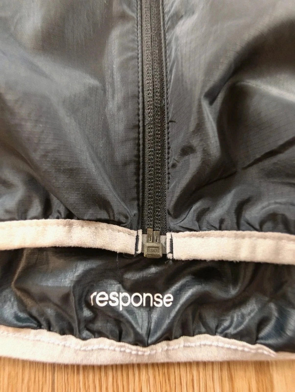Veste Running Adidas Response noir et blanc taille M